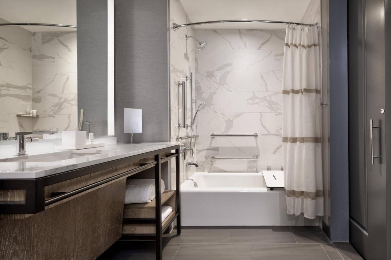 Marriott Dallas Uptown Luaran gambar